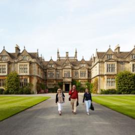 Fais tes études supérieures à Bath SPA University au Royaume Uni