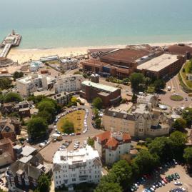 Découvre nos programmes adultes pour ton séjour à Bournemouth